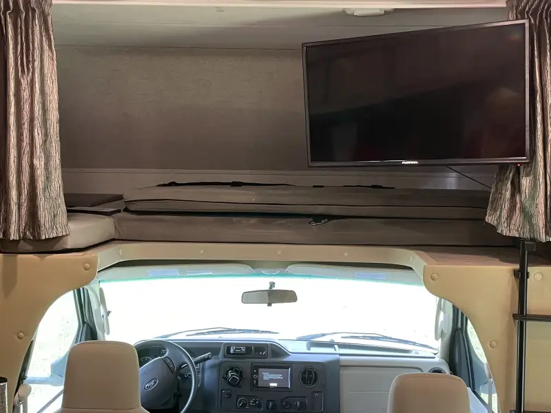 2017 Forest River Sunseeker photo 11