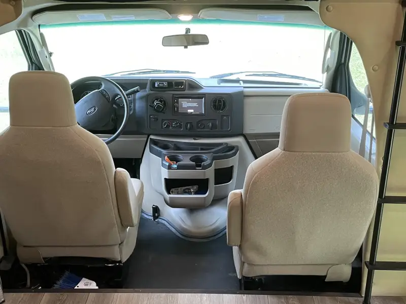 2017 Forest River Sunseeker photo 9