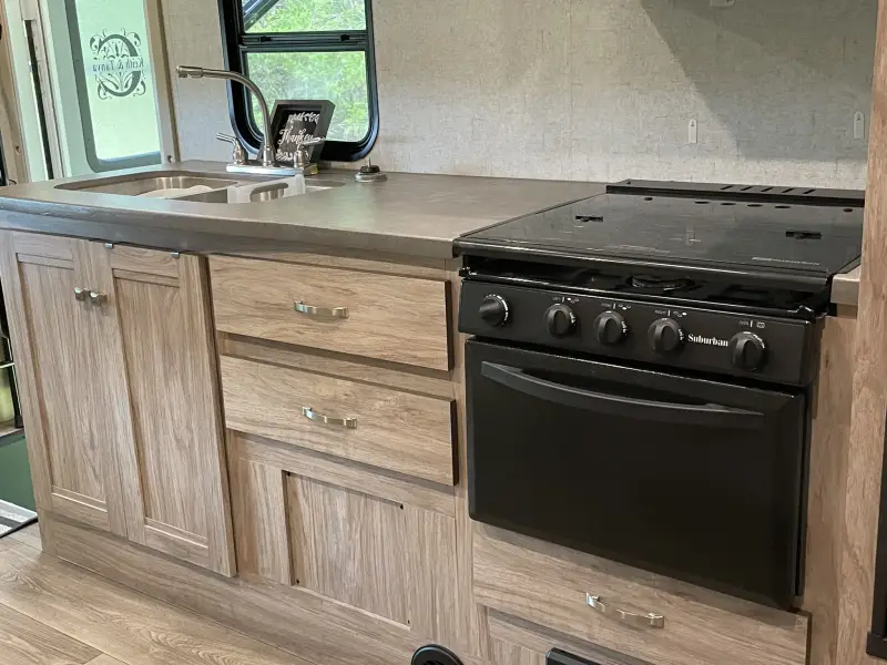 2017 Forest River Sunseeker photo 16