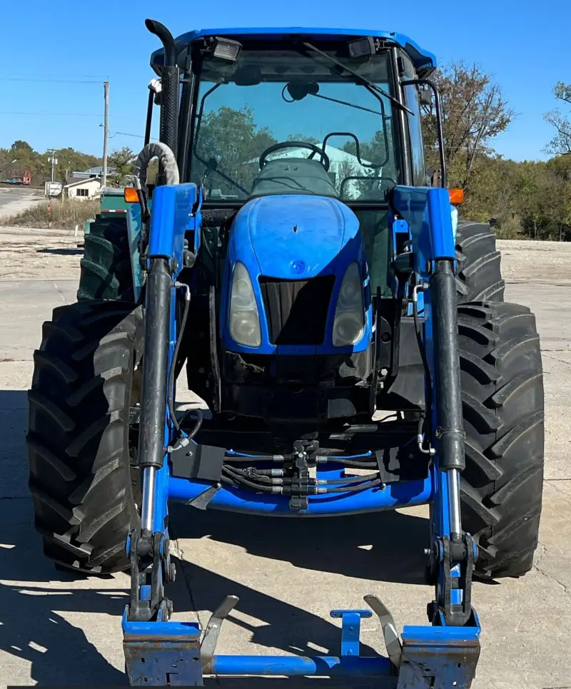 2007 New Holland TL100A photo 2