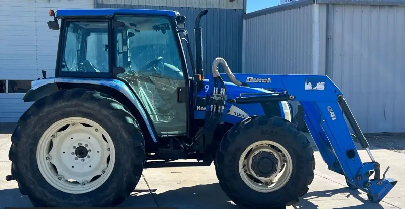 2007 New Holland TL100A photo 4